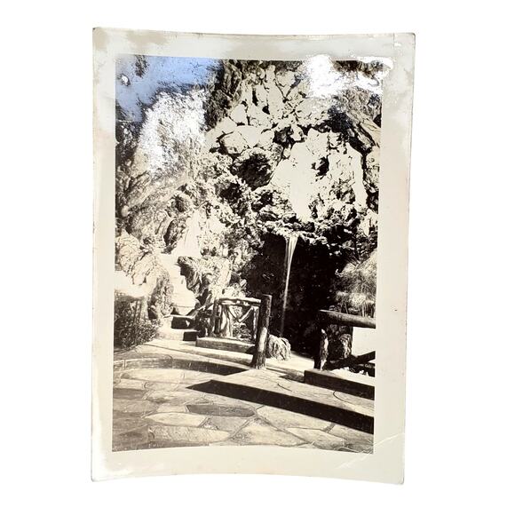 Vtg Portrait Grotto in Pasadena B&W Monochrome Photography 1940s Found Snapshot - Picture 1 of 4